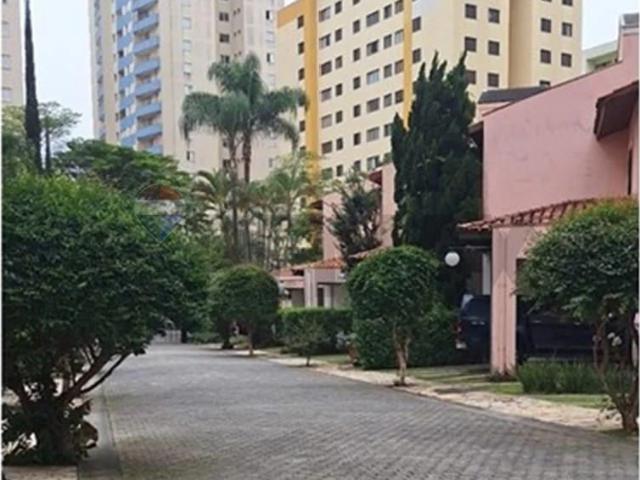 Casa / Sobrado para Locação em São José dos Campos/SP Parque Residencial Aquarius 4 Quartos
