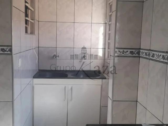 Casa / Sobrado para Locação em São José dos Campos/SP Residencial União 1 Quartos