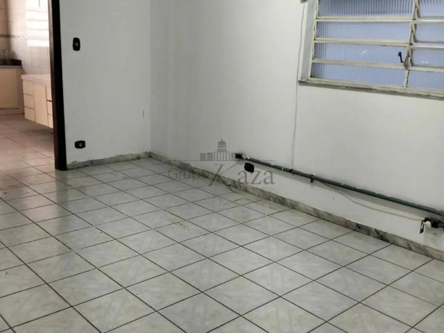 Casa / Sobrado para Locação em São José dos Campos/SP Santana 4 Quartos