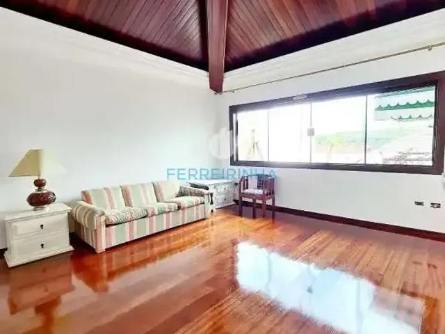 Casa / Sobrado para Locação em São José dos Campos/SP Urbanova 4 Quartos