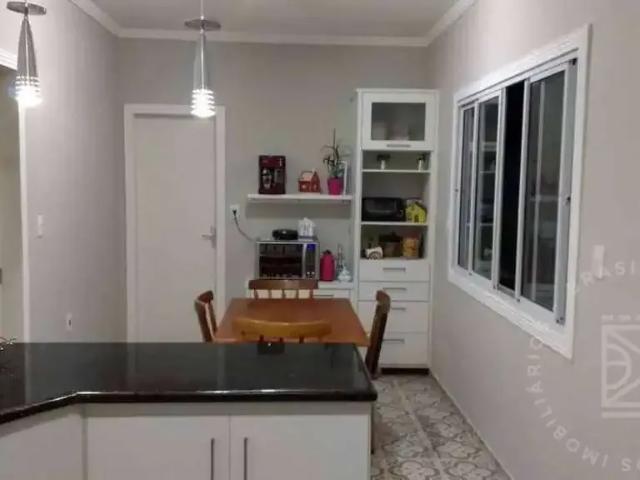 Casa / Sobrado para Locação em São José dos Campos/SP Urbanova 5 Quartos