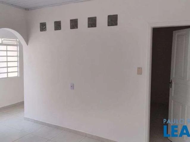 Casa / Sobrado para Locação em São José dos Campos/SP Vila Betânia 1 Quartos