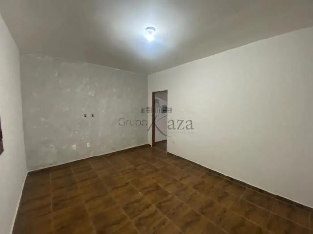 Casa / Sobrado para Locação em São José dos Campos/SP Vila das Flores 3 Quartos