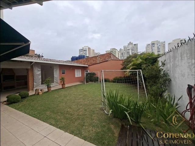 Casa / Sobrado para Locação em São José dos Campos/SP Vila Ema 5 Quartos