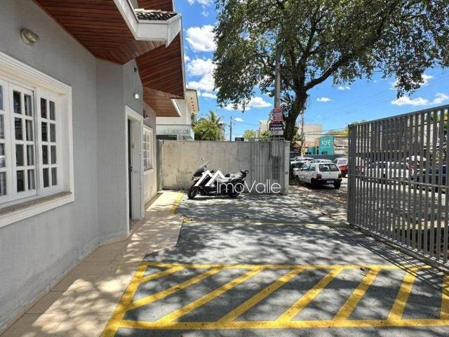 Casa / Sobrado para Locação em São José dos Campos/SP Vila Ema 5 Quartos