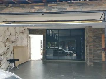Casa / Sobrado para Locação em São José dos Campos/SP Vila Industrial 5 Quartos