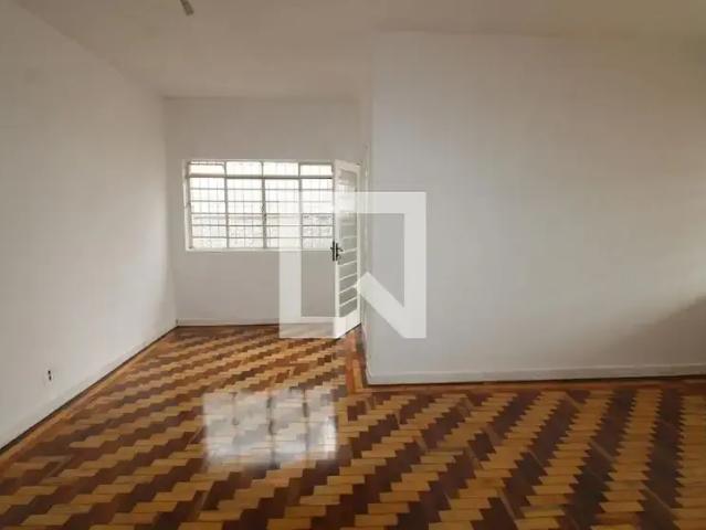 Casa / Sobrado para Locação em São José dos Campos/SP Vila Nova São José 3 Quartos