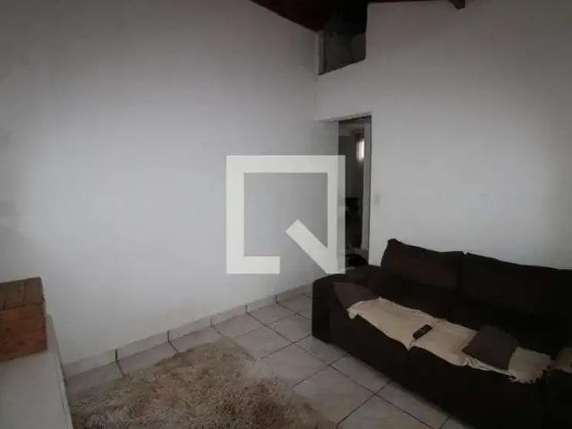 Casa / Sobrado para Locação em São José dos Campos/SP Vila Santos 3 Quartos