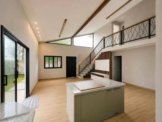 Casa / Sobrado para Locação em São José dos Pinhais/PR Aviação 3 Quartos