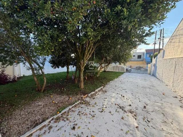 Casa / Sobrado para Locação em São José dos Pinhais/PR Aviação 2 Quartos