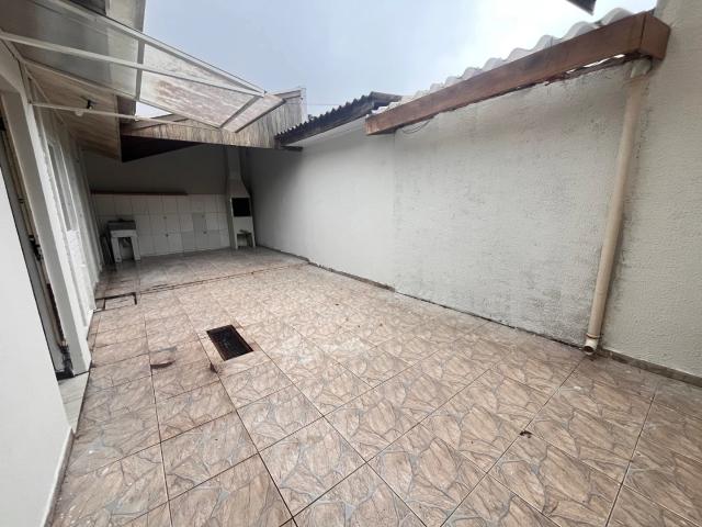 Casa / Sobrado para Locação em São José dos Pinhais/PR Aviação 4 Quartos