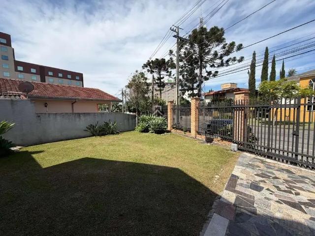 Casa / Sobrado para Locação em São José dos Pinhais/PR Centro 3 Quartos