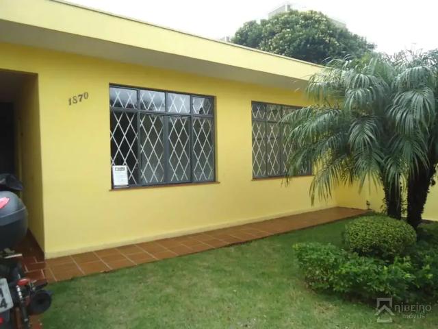 Casa / Sobrado para Locação em São José dos Pinhais/PR Centro 4 Quartos