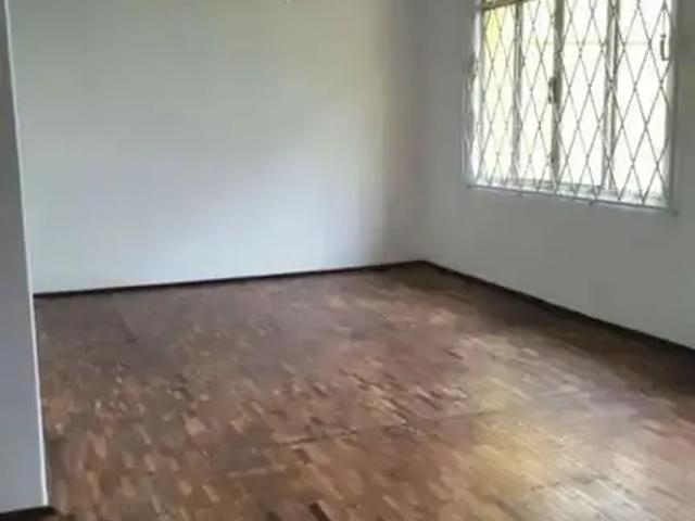 Casa / Sobrado para Locação em São José dos Pinhais/PR Centro 4 Quartos