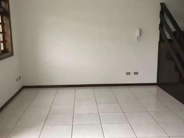 Casa / Sobrado para Locação em São José dos Pinhais/PR Cidade Jardim 3 Quartos