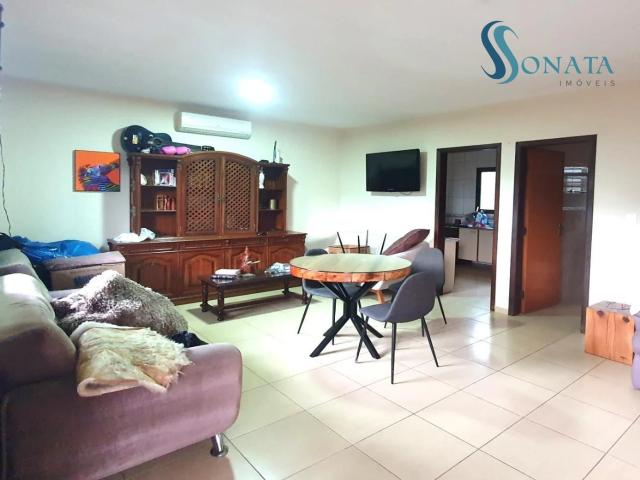 Casa / Sobrado para Locação em São José dos Pinhais/PR Costeira 2 Quartos