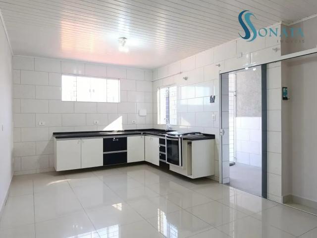 Casa / Sobrado para Locação em São José dos Pinhais/PR Cruzeiro 2 Quartos