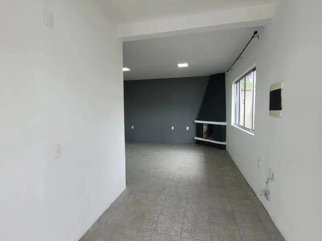 Casa / Sobrado para Locação em São José dos Pinhais/PR Ipê 2 Quartos
