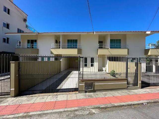 Casa / Sobrado para Locação em São José/SC Barreiros 3 Quartos