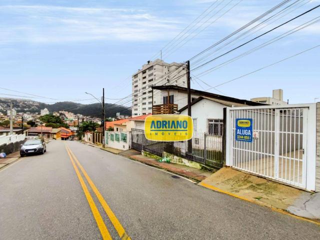 Casa / Sobrado para Locação em São José/SC Barreiros 1 Quartos