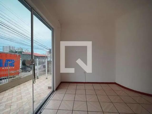 Casa / Sobrado para Locação em São José/SC Barreiros 2 Quartos