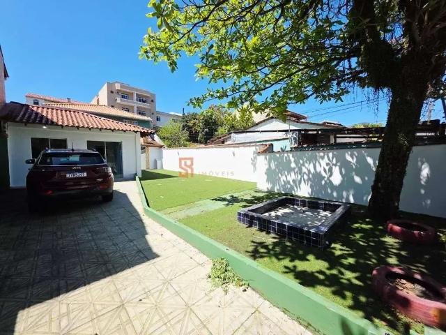 Casa / Sobrado para Locação em São José/SC Barreiros 4 Quartos