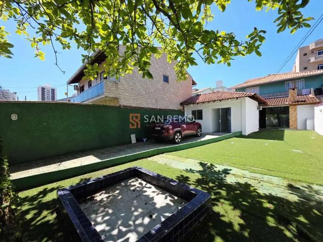 Casa / Sobrado para Locação em São José/SC Barreiros 4 Quartos
