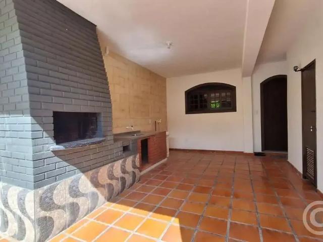 Casa / Sobrado para Locação em São José/SC Barreiros 4 Quartos