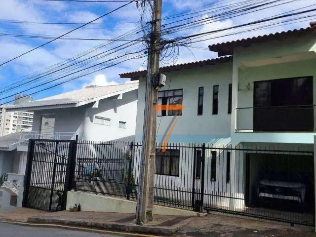 Casa / Sobrado para Locação em São José/SC Barreiros 6 Quartos