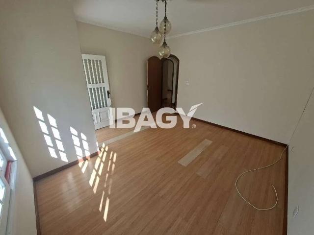 Casa / Sobrado para Locação em São José/SC Centro 4 Quartos