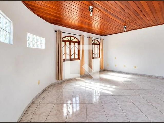 Casa / Sobrado para Locação em São José/SC Forquilhinhas 3 Quartos