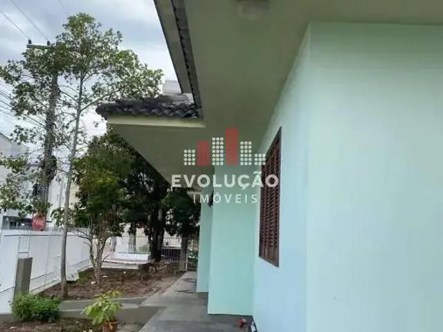 Casa / Sobrado para Locação em São José/SC Nossa Senhora do Rosário 3 Quartos