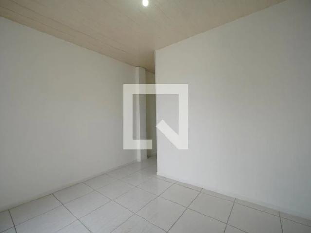 Casa / Sobrado para Locação em São José/SC Ipiranga 1 Quartos