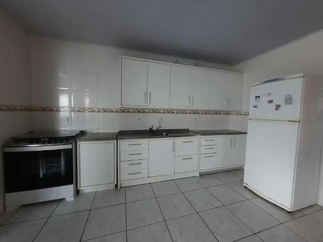 Casa / Sobrado para Locação em São José/SC Ponta de Baixo 3 Quartos
