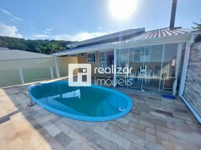 Casa / Sobrado para Locação em São José/SC Ponta de Baixo 3 Quartos