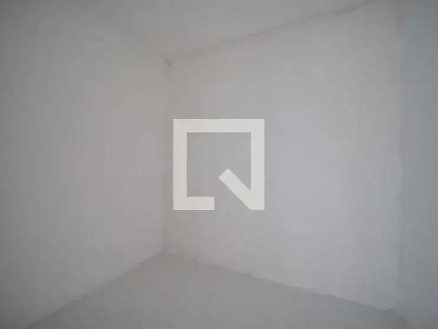 Casa / Sobrado para Locação em São José/SC Roçado 2 Quartos
