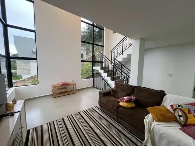 Casa / Sobrado para Locação em São José/SC Sertão do Maruim 4 Quartos