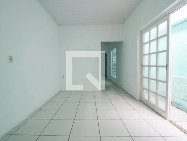 Casa / Sobrado para Locação em São Leopoldo/RS Centro 1 Quartos