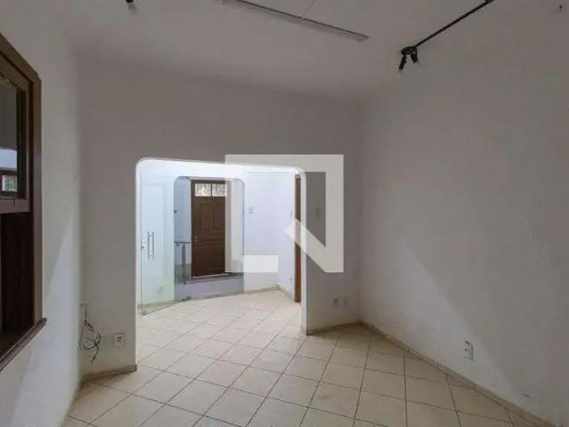 Casa / Sobrado para Locação em São Leopoldo/RS Centro 2 Quartos