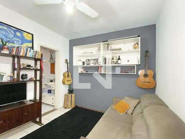 Casa / Sobrado para Locação em São Leopoldo/RS Fião 1 Quartos