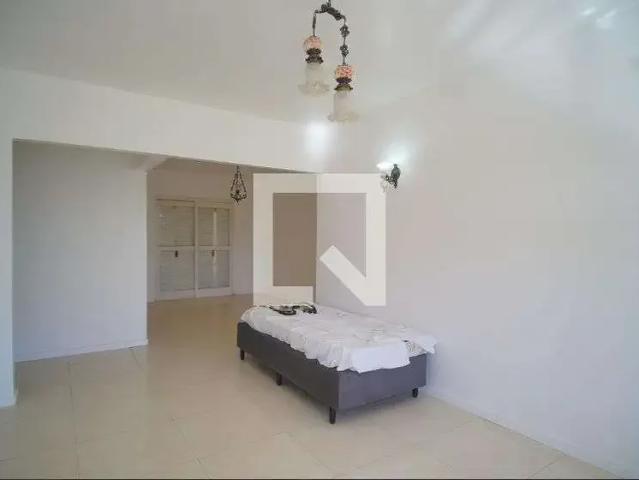 Casa / Sobrado para Locação em São Leopoldo/RS Santos Dumont 2 Quartos