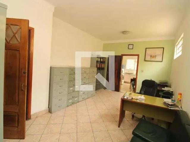 Casa / Sobrado para Locação em São Paulo/SP Cambuci 4 Quartos