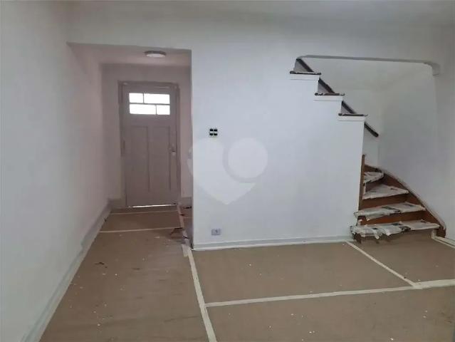 Casa / Sobrado para Locação em São Paulo/SP Cambuci 4 Quartos