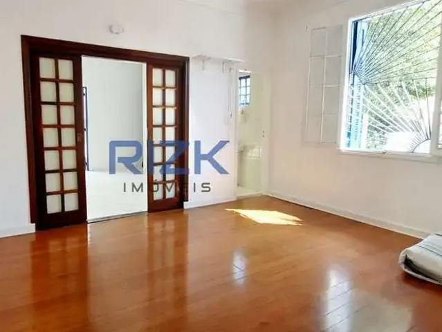Casa / Sobrado para Locação em São Paulo/SP Cambuci 2 Quartos