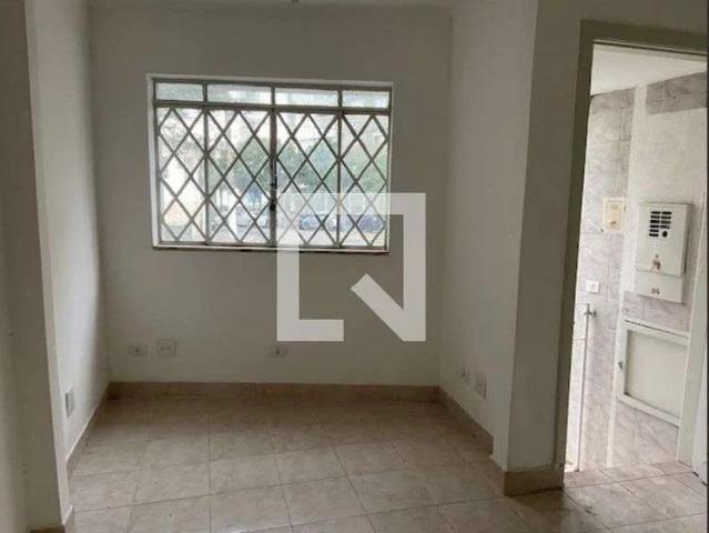 Casa / Sobrado para Locação em São Paulo/SP Cambuci 2 Quartos