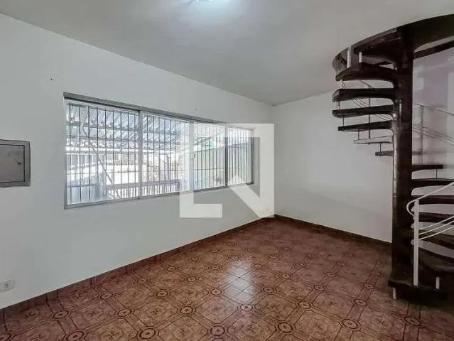 Casa / Sobrado para Locação em São Paulo/SP Cambuci 2 Quartos