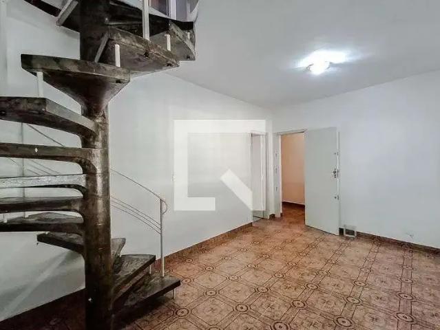 Casa / Sobrado para Locação em São Paulo/SP Cambuci 2 Quartos