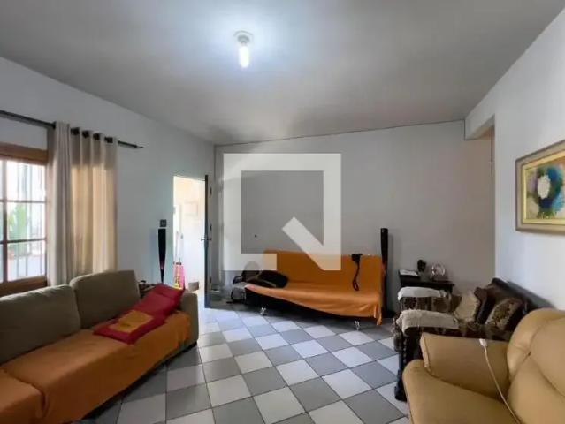 Casa / Sobrado para Locação em São Paulo/SP Cambuci 6 Quartos