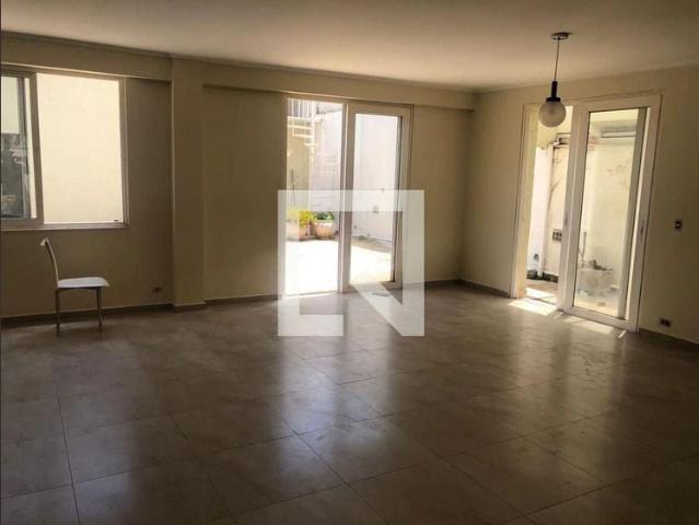 Casa / Sobrado para Locação em São Paulo/SP Cambuci 3 Quartos