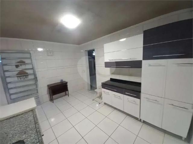 Casa / Sobrado para Locação em São Paulo/SP Campo Limpo 1 Quartos
